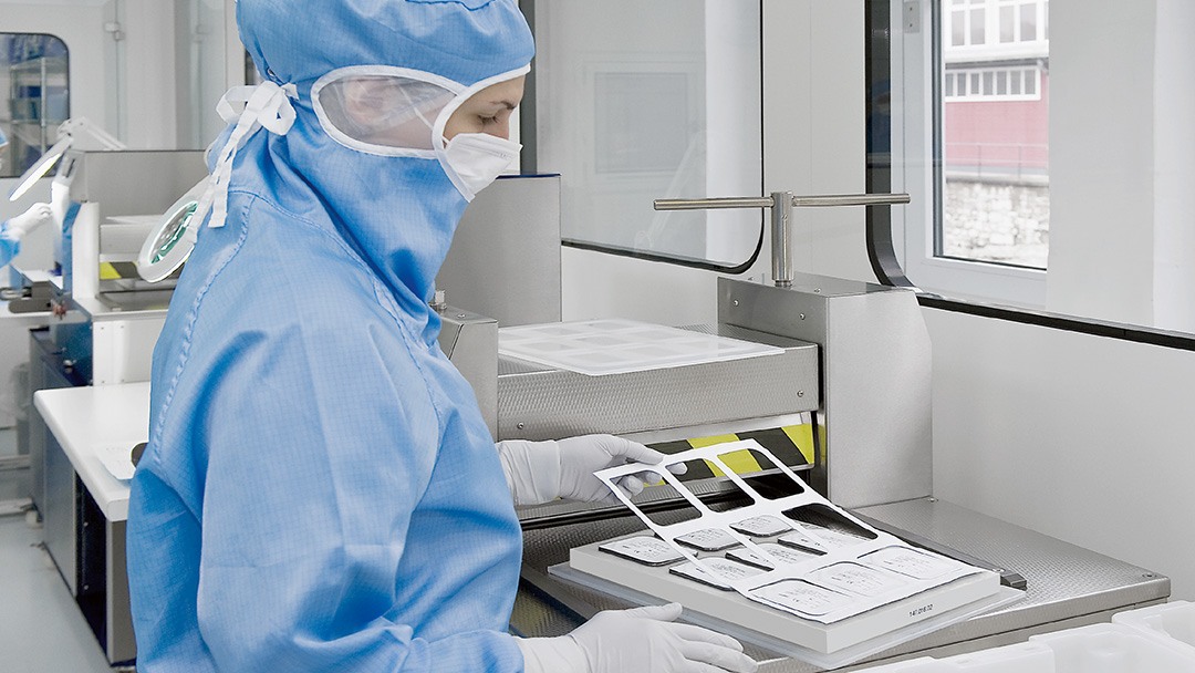 Reinraum Zylinderstanzmaschine Medipack Schaffhausen